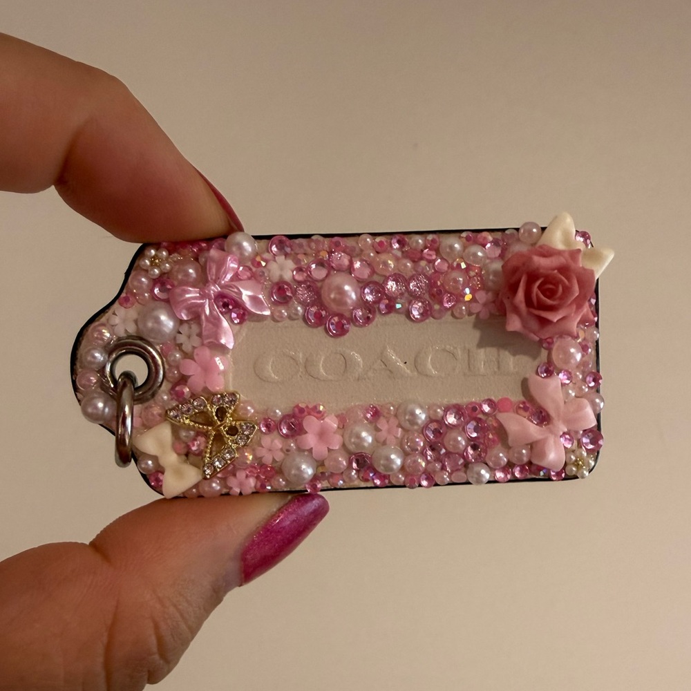 Coach Hangtags & Charms - Picture 10 of 10